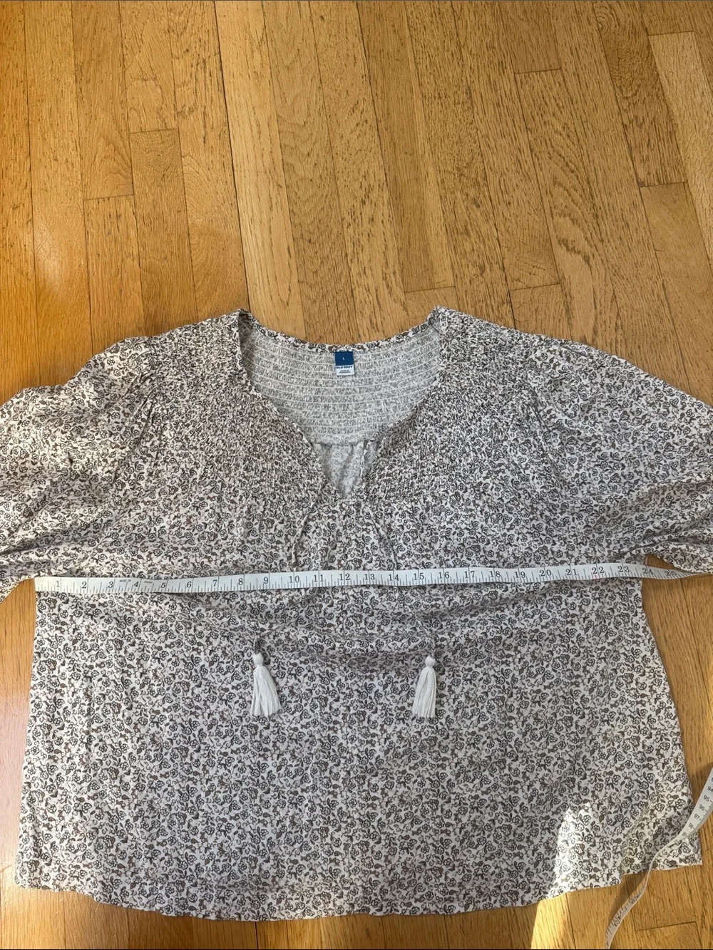 ☀️3/$15 Old Navy Puff-Sleeve Tie-Front Swing Top Large